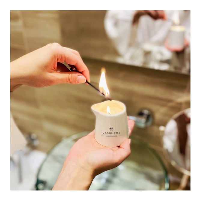 Zdjęcie świecy do masażu Cashmere 100ml w aranżacji
