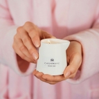 Zdjęcie świecy do masażu Cashmere 100ml w aranżacji