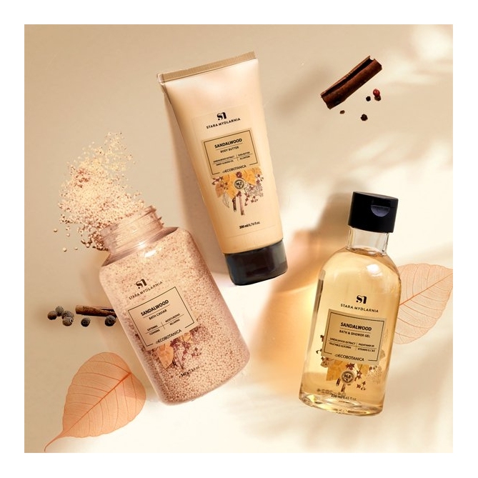 Zdjęcie pudru do kąpieli Sandalwood & Tobacco w aranżacji
